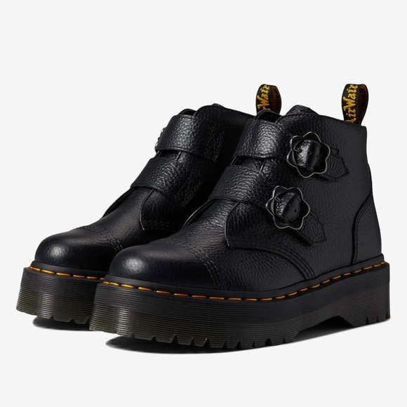 Dr. Martens Shoes - Dr. Martens Devon Flower boots 🖤
